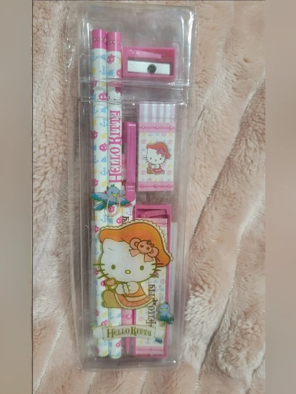 Hello Kitty Lot Stationery Pencil Tin - Pink